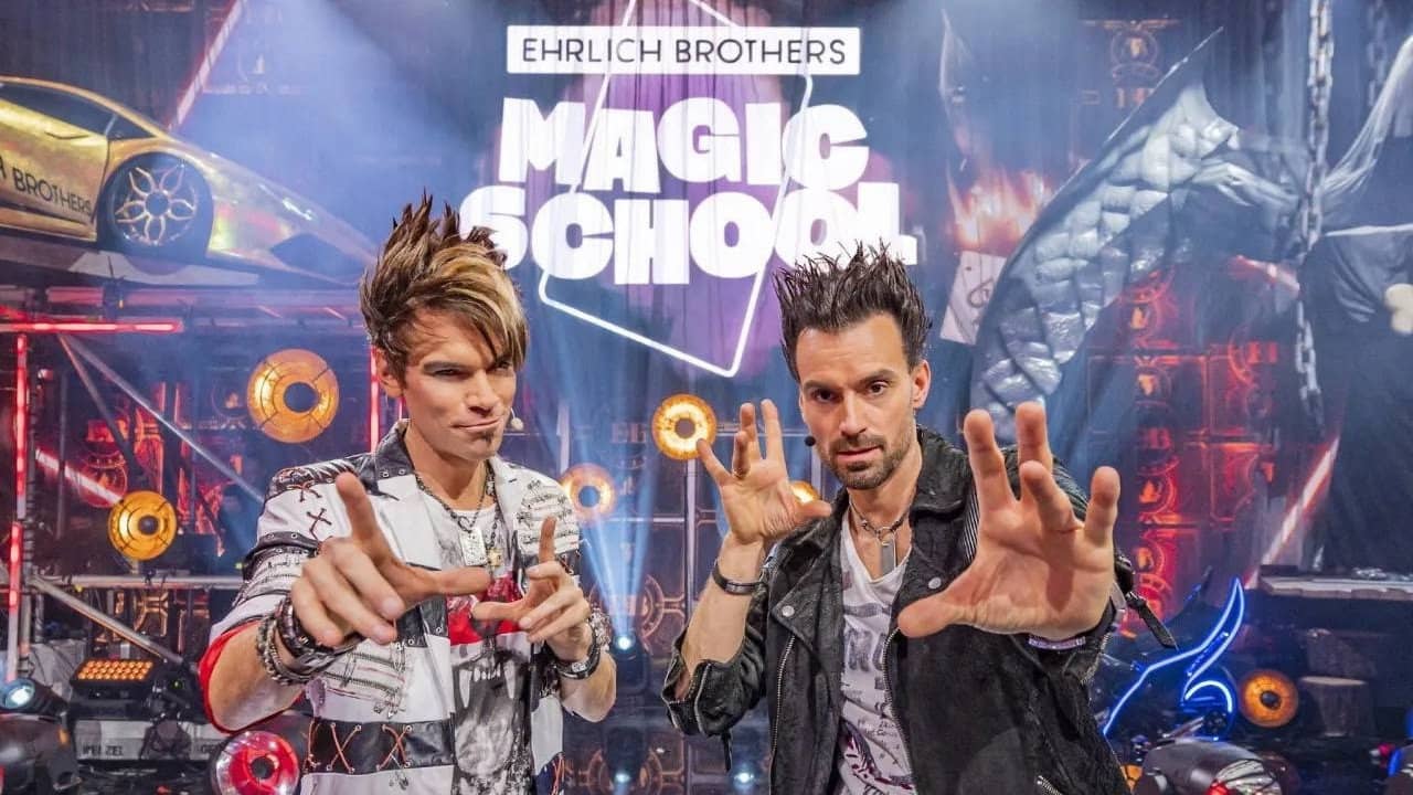 Die Ehrlich Brothers Magic School backdrop