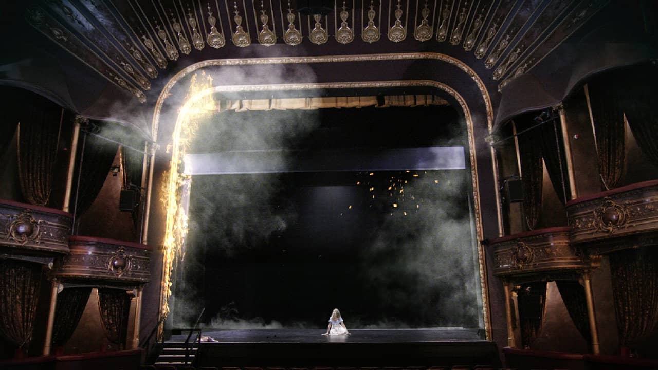 The Understudy backdrop