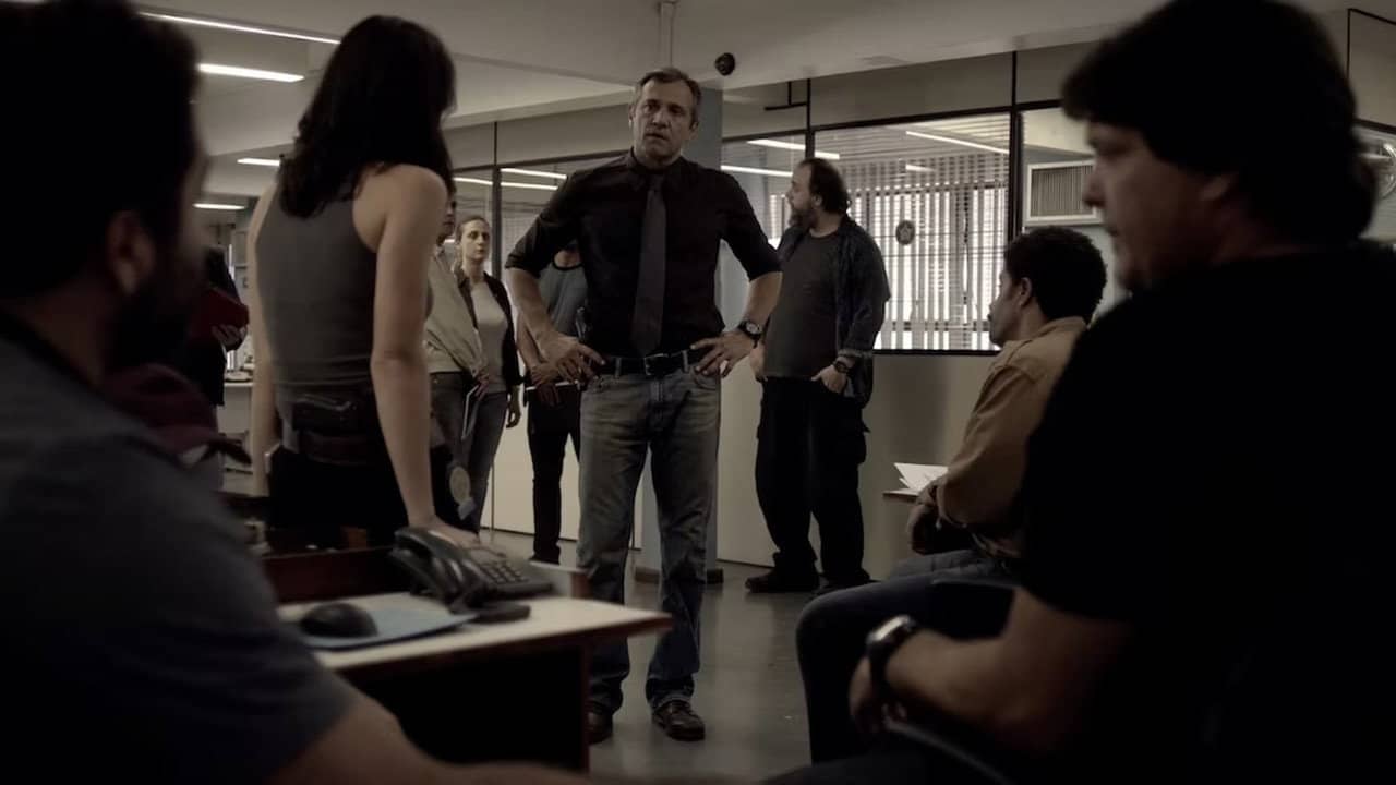 Romance Policial: Espinosa backdrop