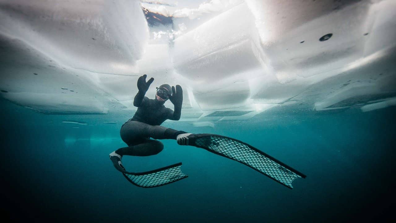 Hold Your Breath: The Ice Dive backdrop