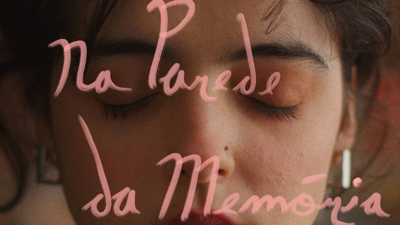 Na Parede da Memória backdrop