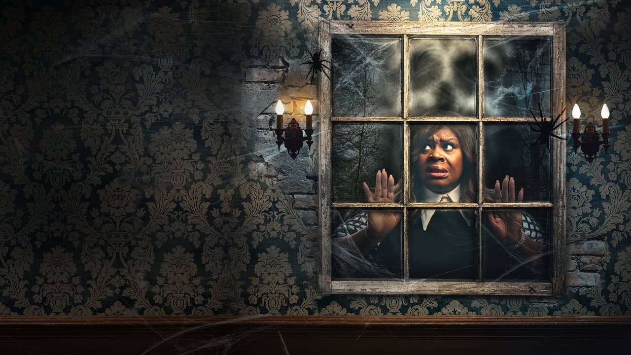 Scariest House in America backdrop