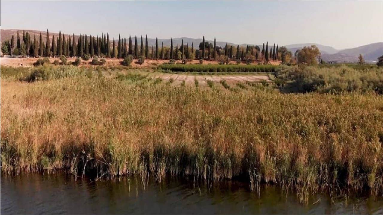 Bir Varmış Bir Yokmuş Anadolu backdrop