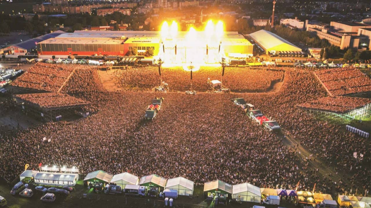 Metallica: Live Moscow - Monsters of Rock backdrop