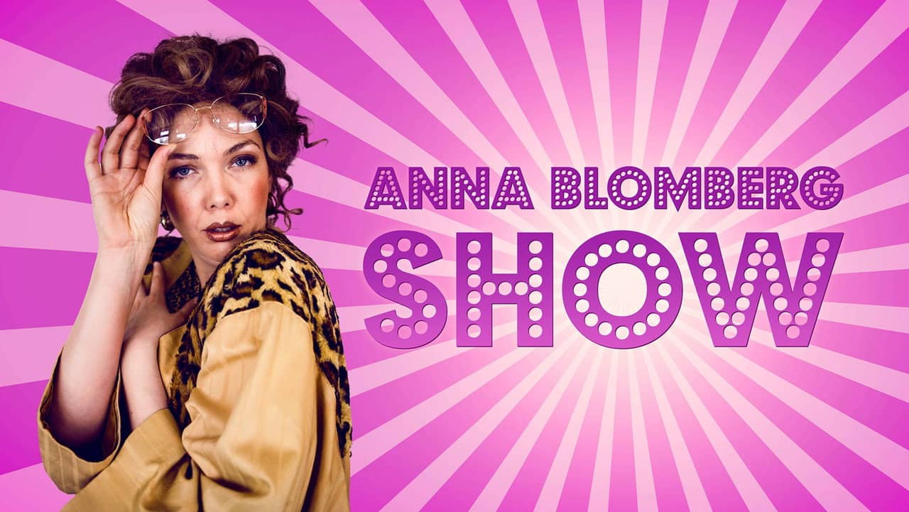 Anna Blomberg show backdrop