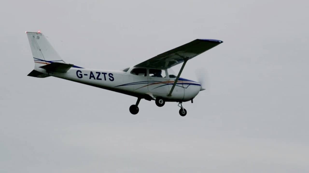 Mayday: The Passenger Who Landed a Plane backdrop