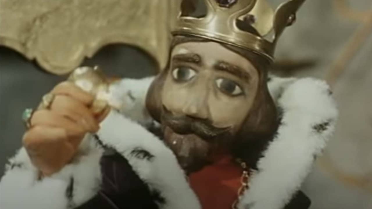 The King and the Goblin backdrop