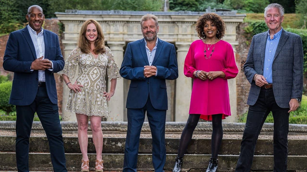 Homes Under the Hammer backdrop
