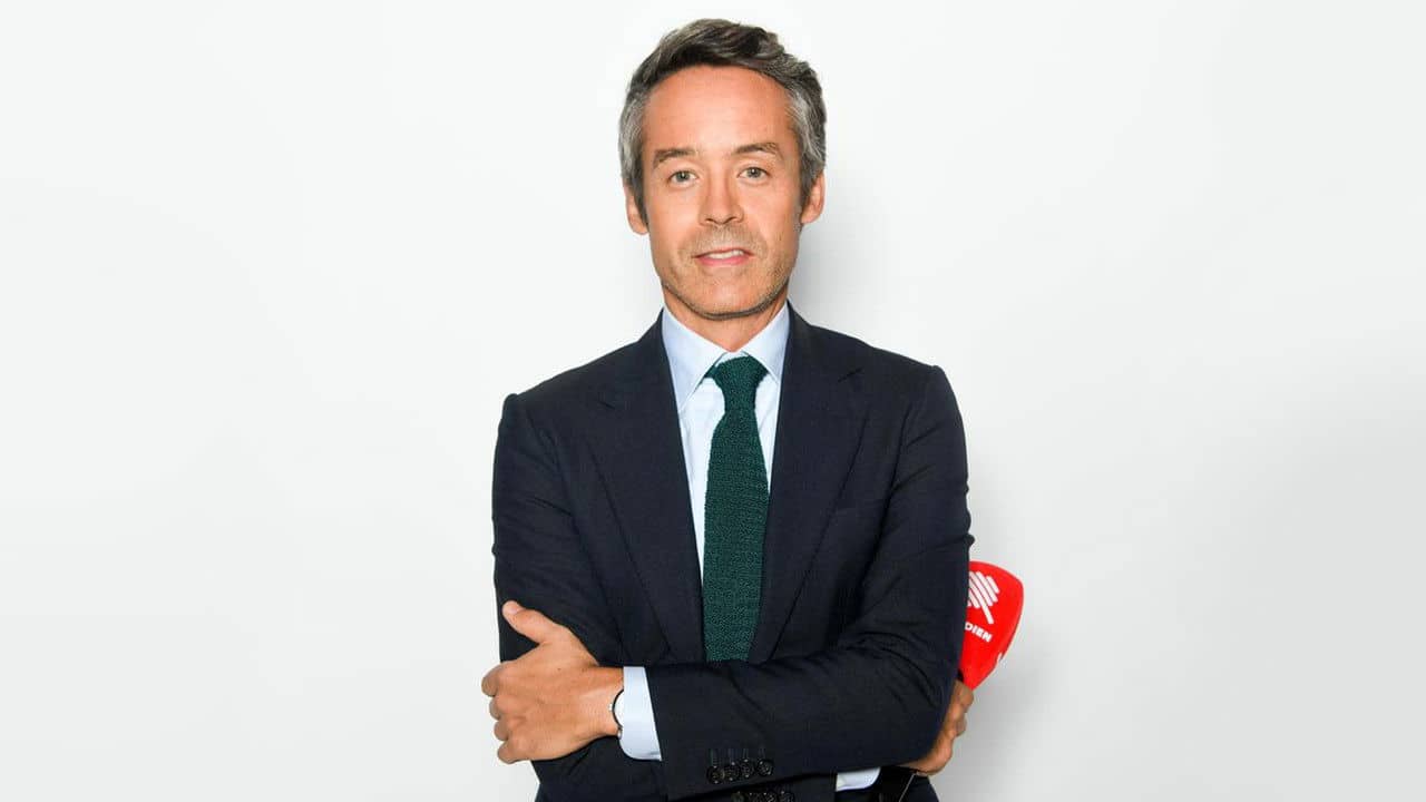 Quotidien backdrop