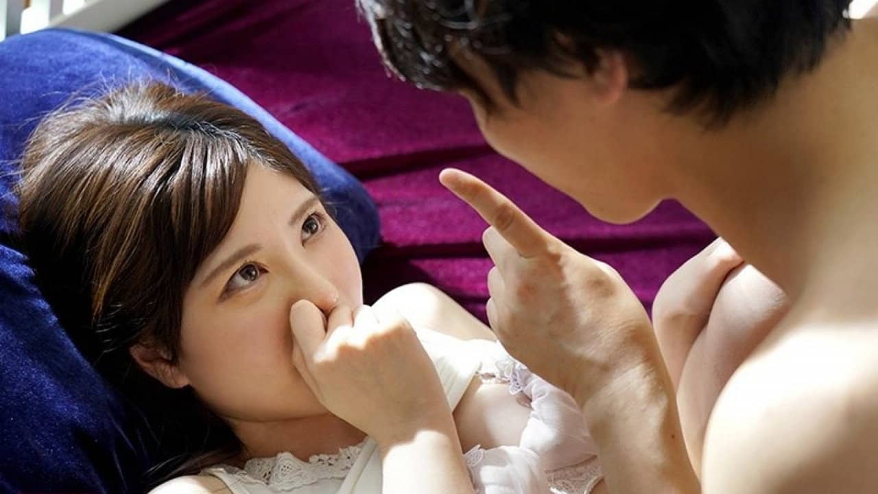 MIDE-733あの日彼女は、僕が実家に帰省中のときに同棲中の自宅で絶倫親友とハメまくって何度も中イキ昇天しまくっていた backdrop