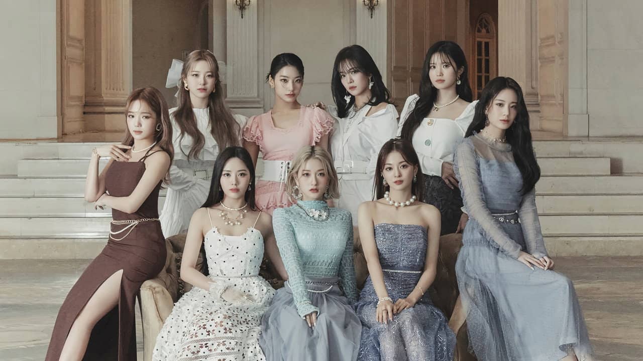 fromis_9's Autumn Night backdrop