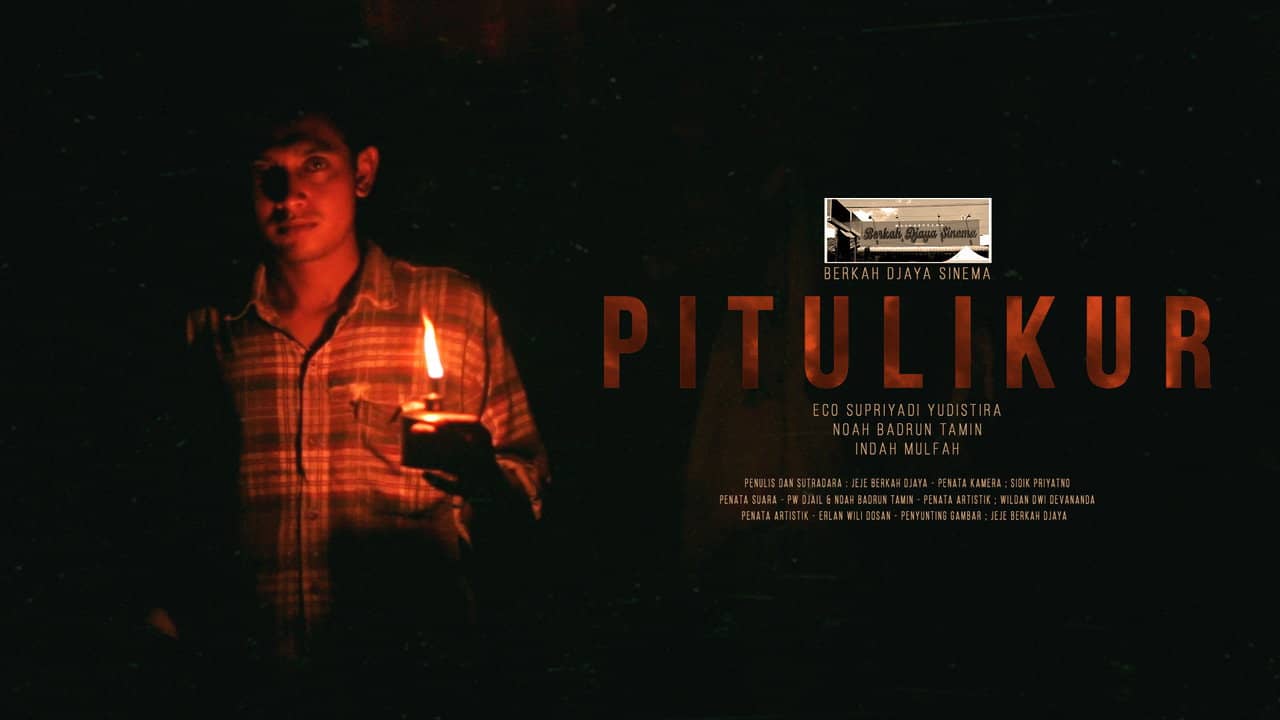 Pitulikur backdrop