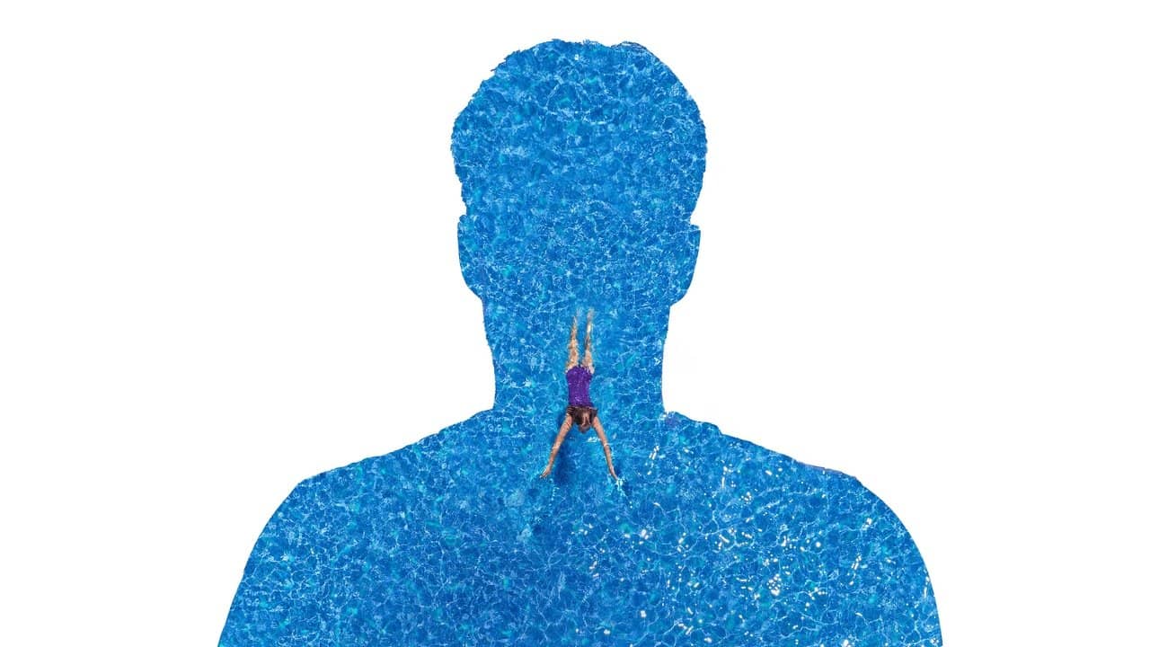 Groomed backdrop