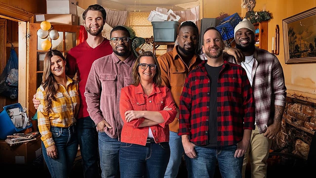 Hoarder House Flippers backdrop