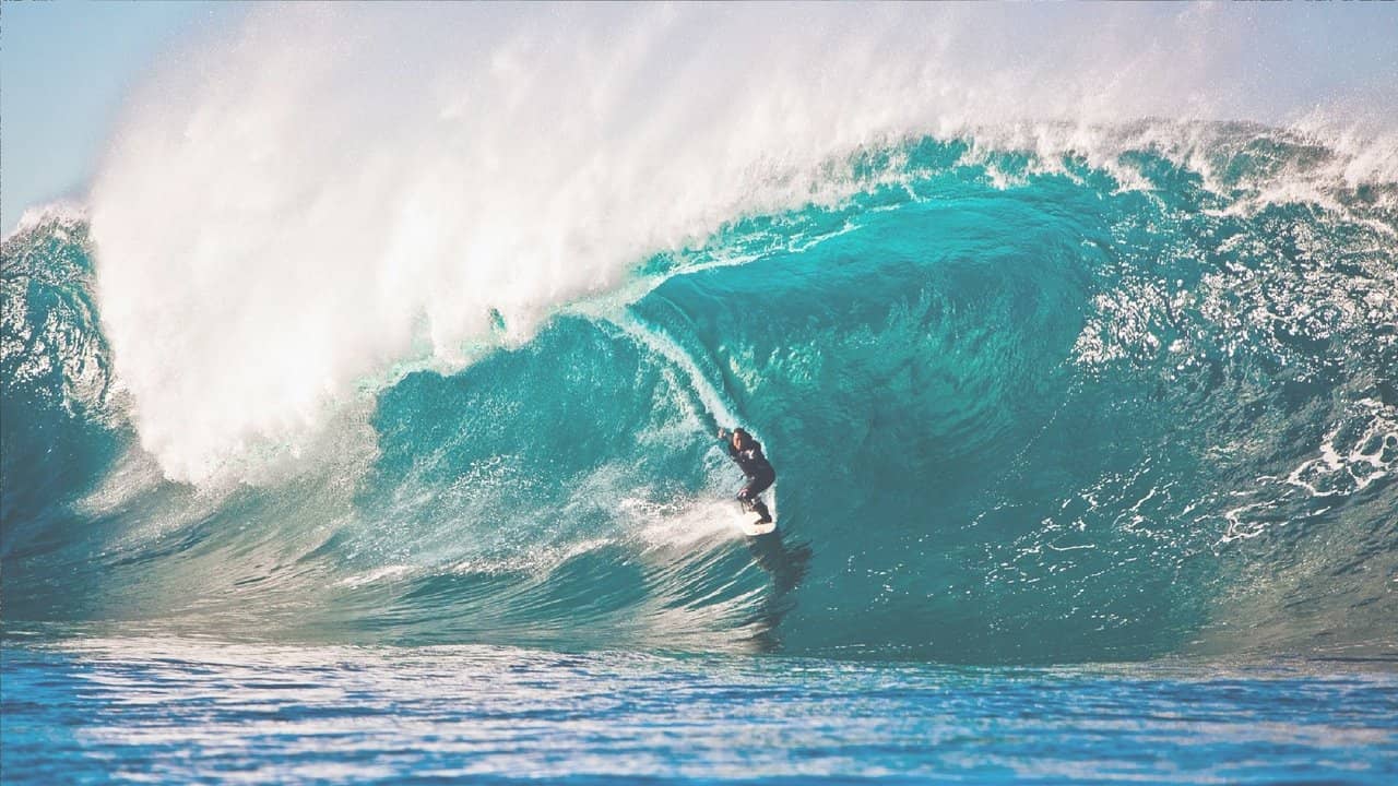 Storm Surfers backdrop