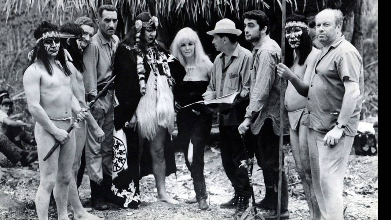 Cautiva en la selva backdrop