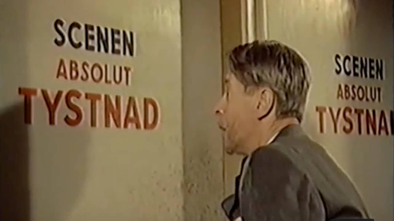 En lek på blodigt allvar backdrop