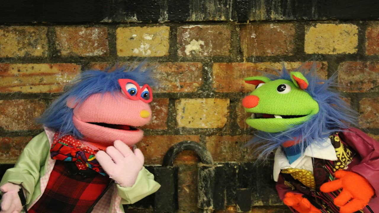 Puppet Love backdrop