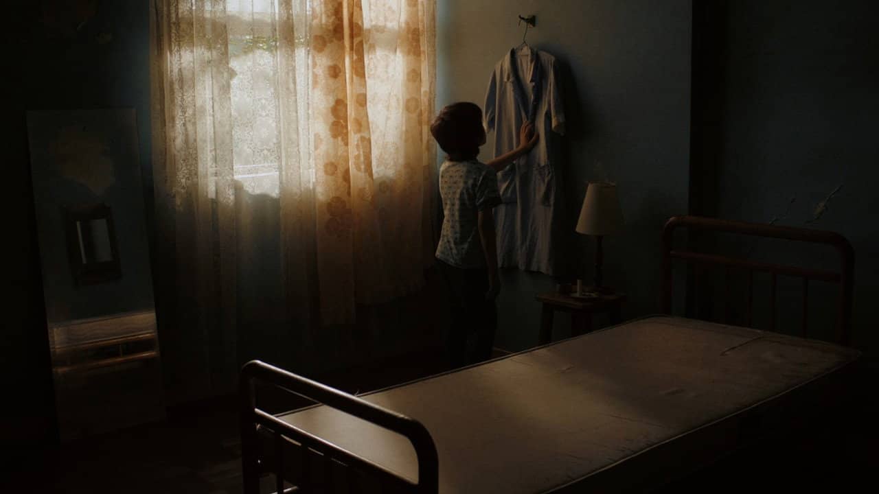 The Woman Who Cries backdrop