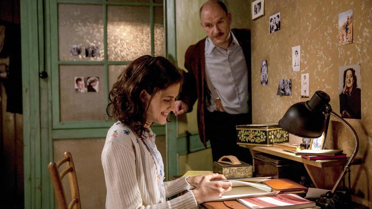 Meine Tochter Anne Frank backdrop