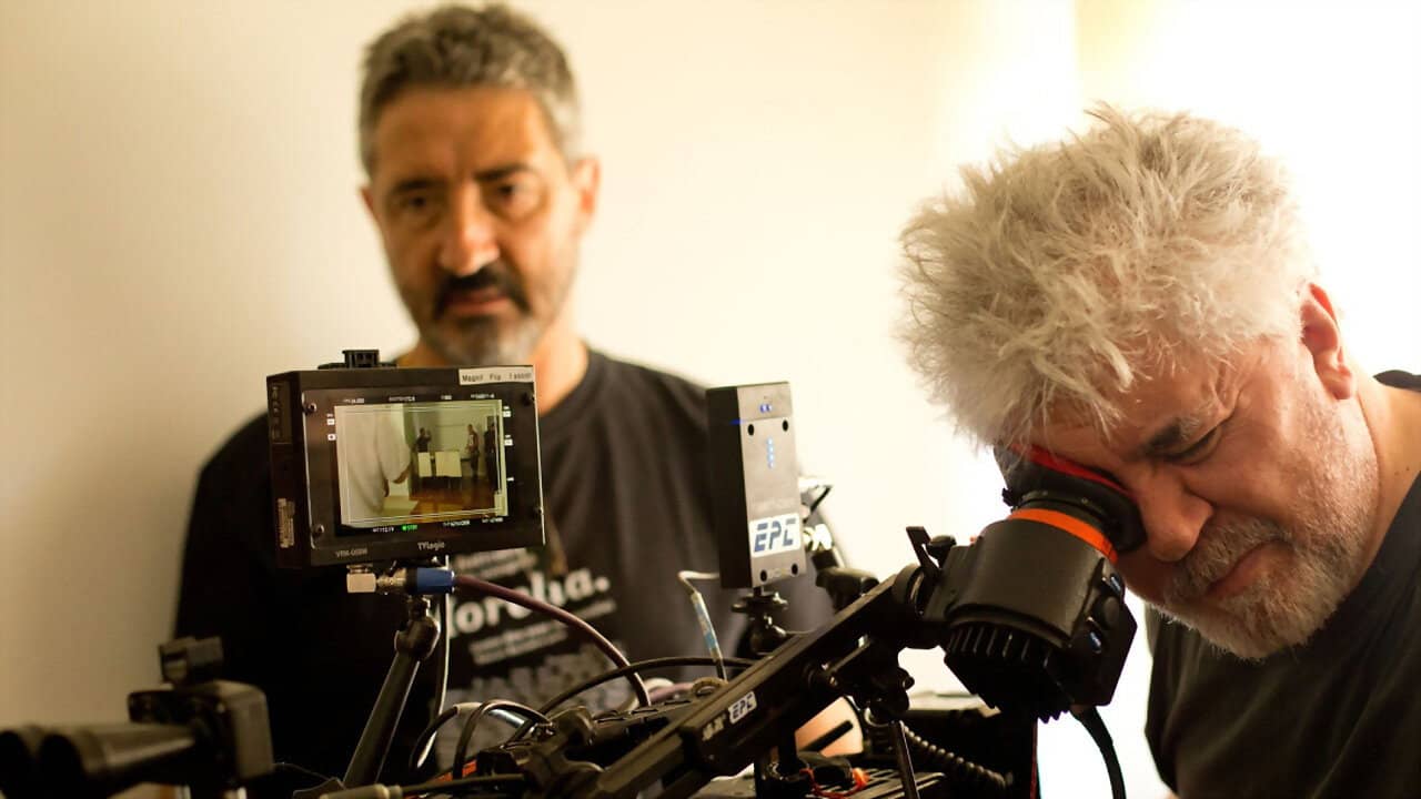 Almodóvar, l'insolent de la Mancha backdrop