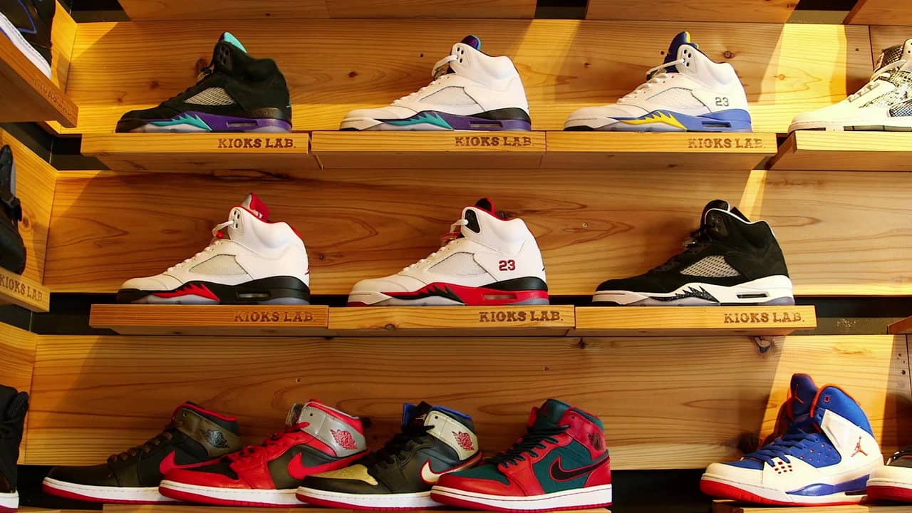 Sneakerheadz backdrop