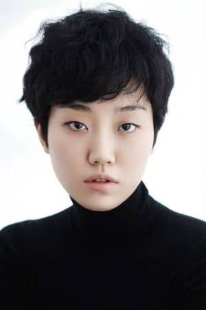 Lee Zoo-young