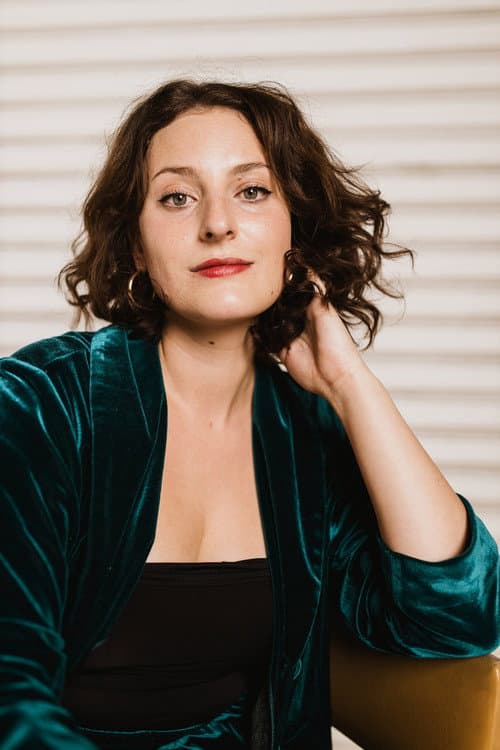 Laura-lee Mostert