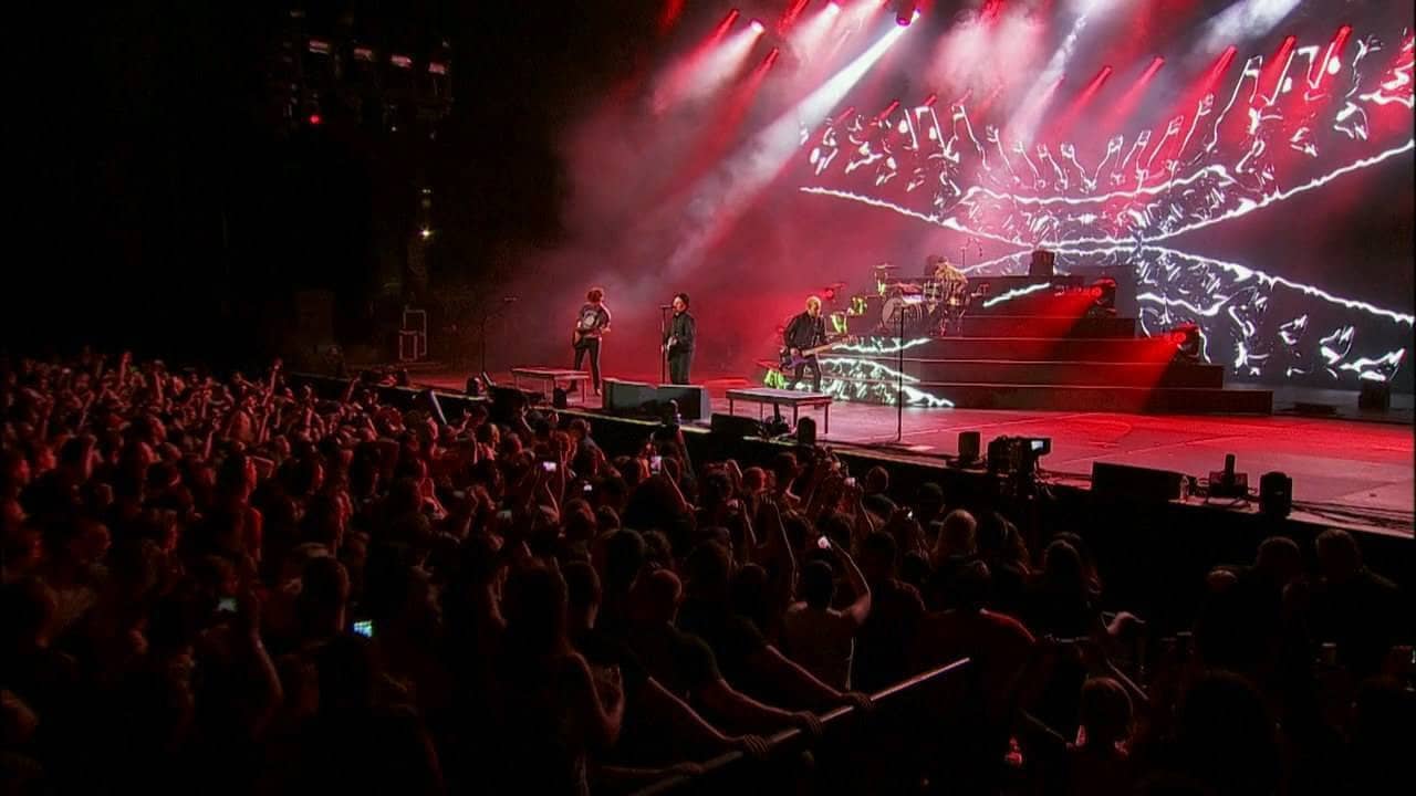 Fall Out Boy: The Boys of Zummer Tour Live in Chicago backdrop
