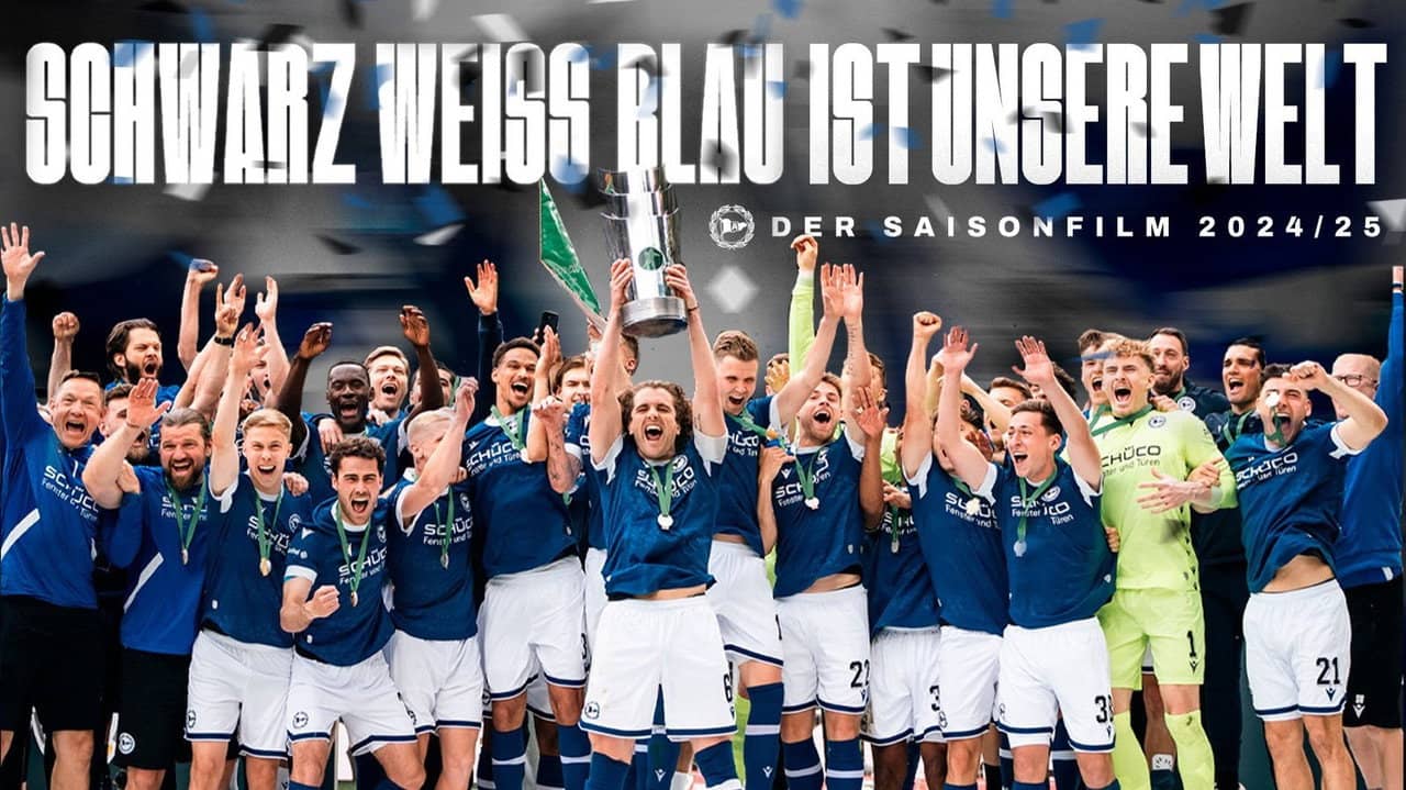 Schwarz-weiß-blau ist unsere Welt backdrop