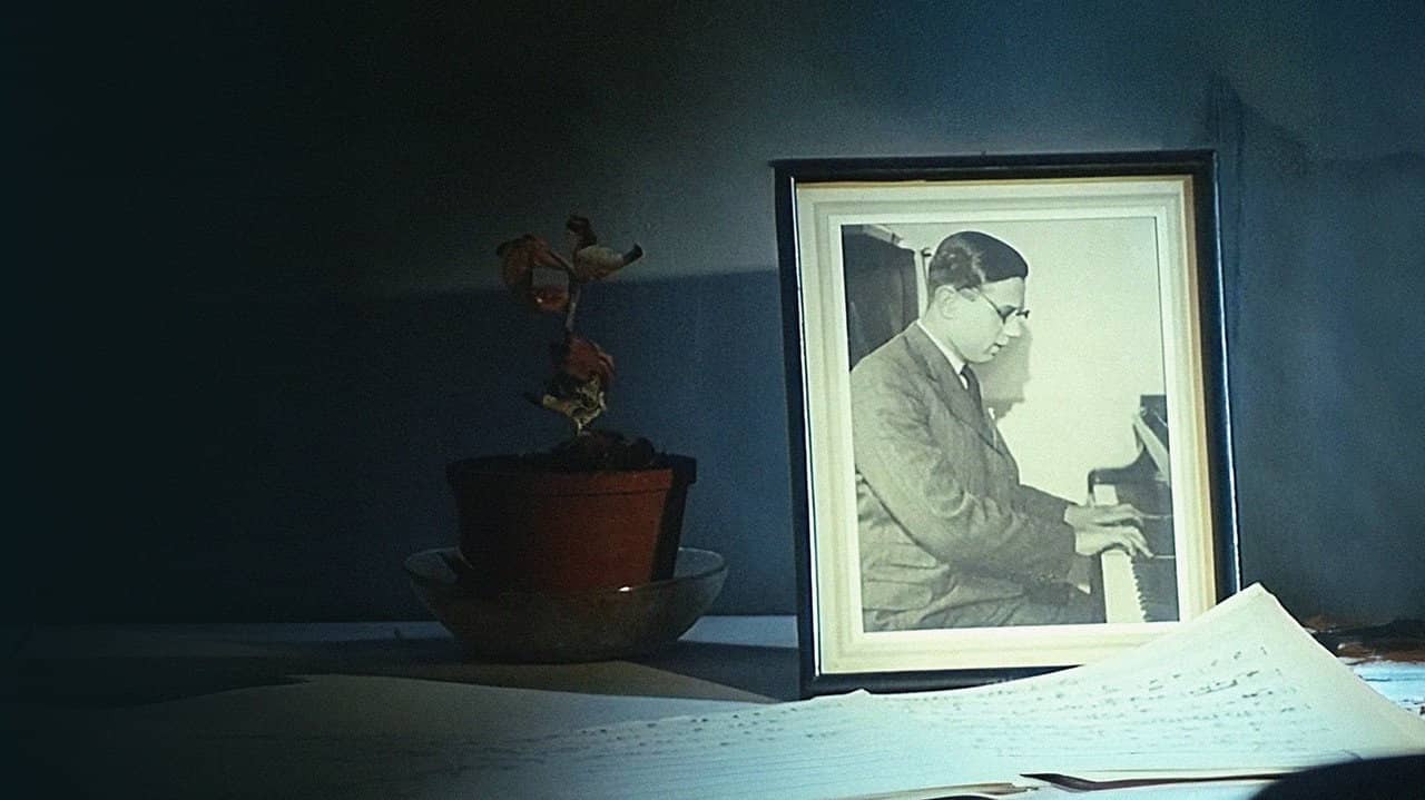 Echoes of the Blue Room backdrop