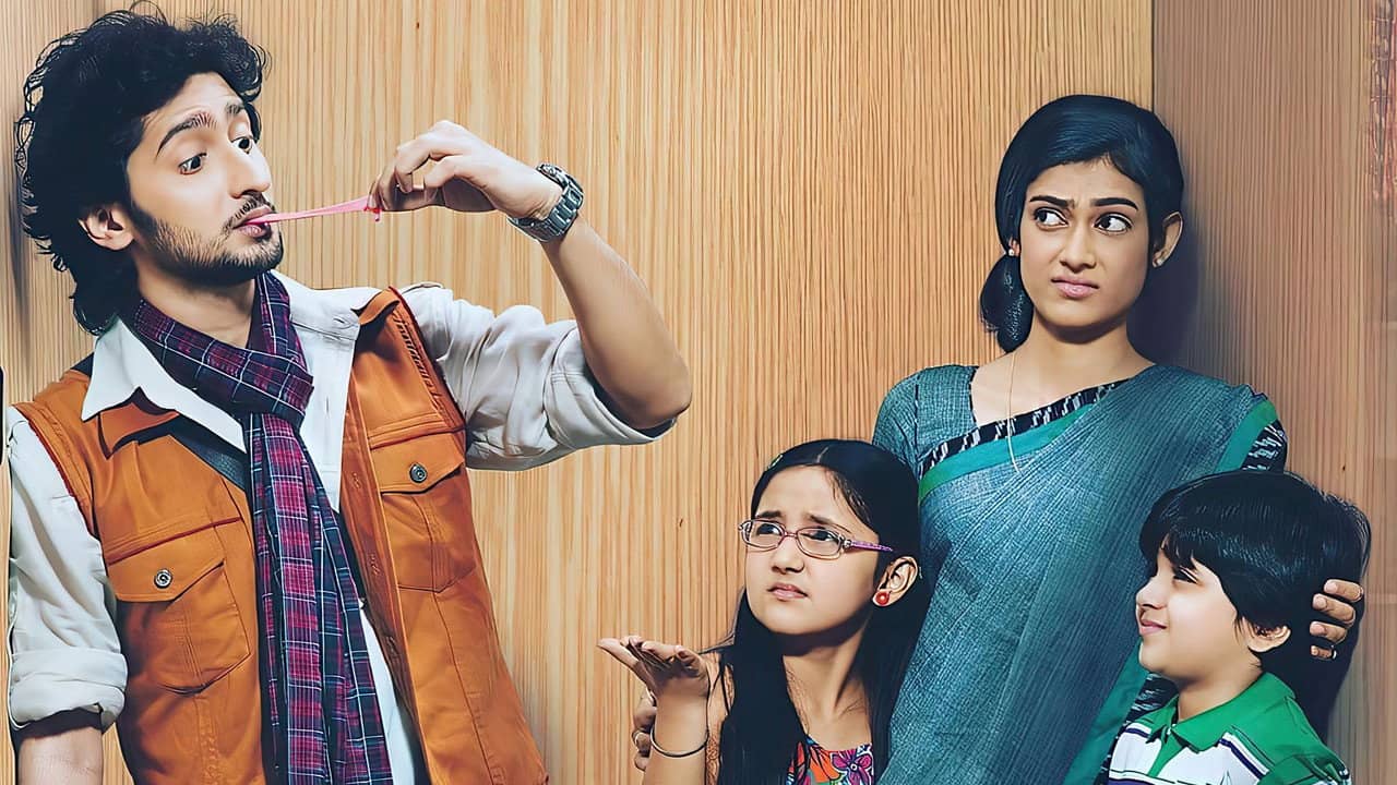 Na Bole Tum Na Maine Kuch Kaha backdrop