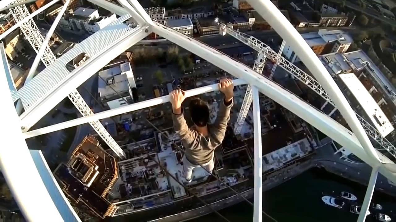 Don't Look Down backdrop