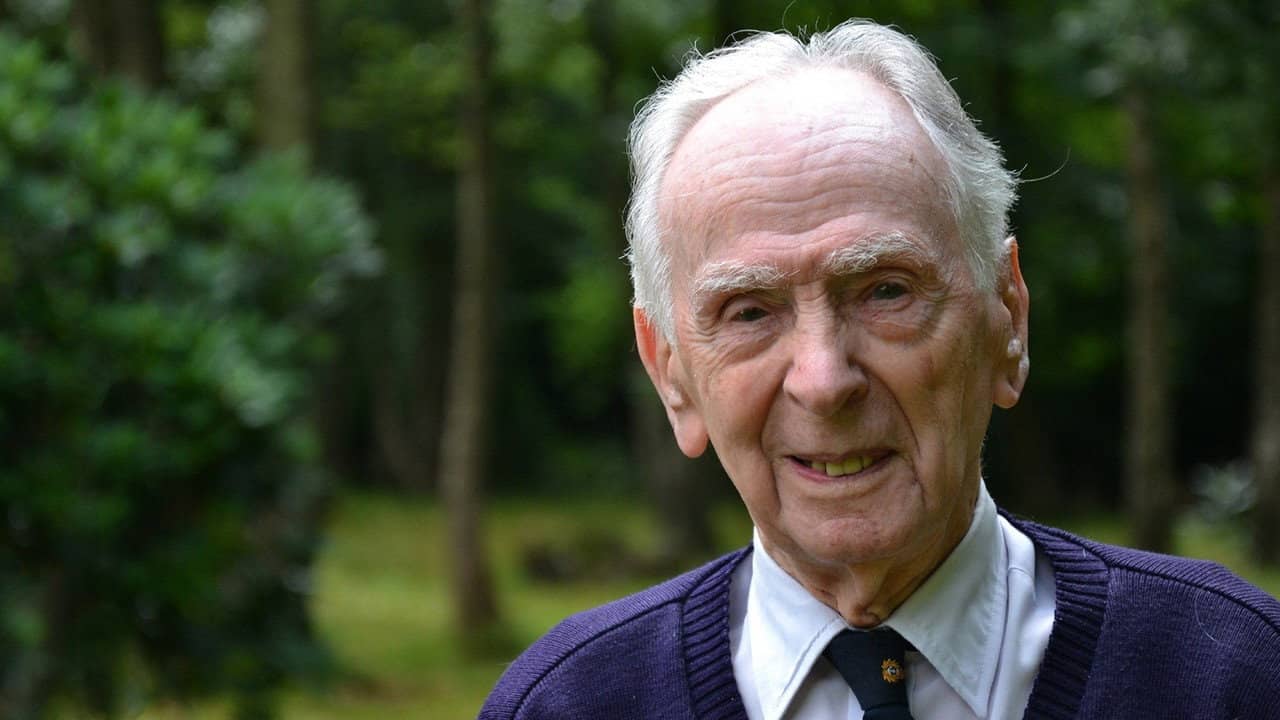 Memories of a World War II Hero: Captain Brown's Story backdrop